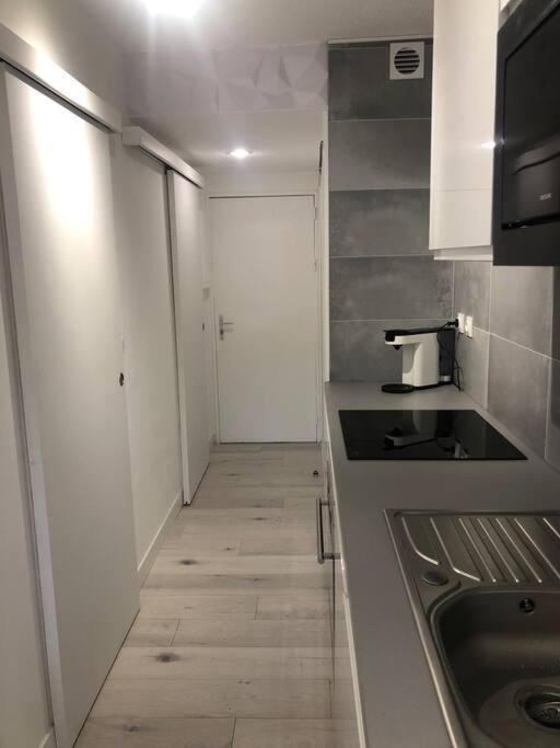 Studio 25M2 Hyeres Plages المظهر الخارجي الصورة