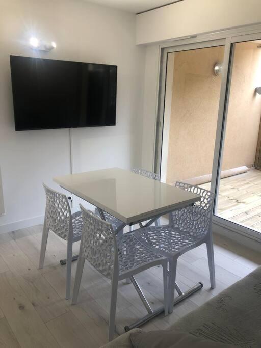 Studio 25M2 Hyeres Plages المظهر الخارجي الصورة