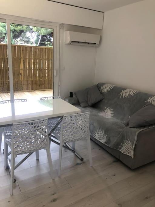 Studio 25M2 Hyeres Plages المظهر الخارجي الصورة